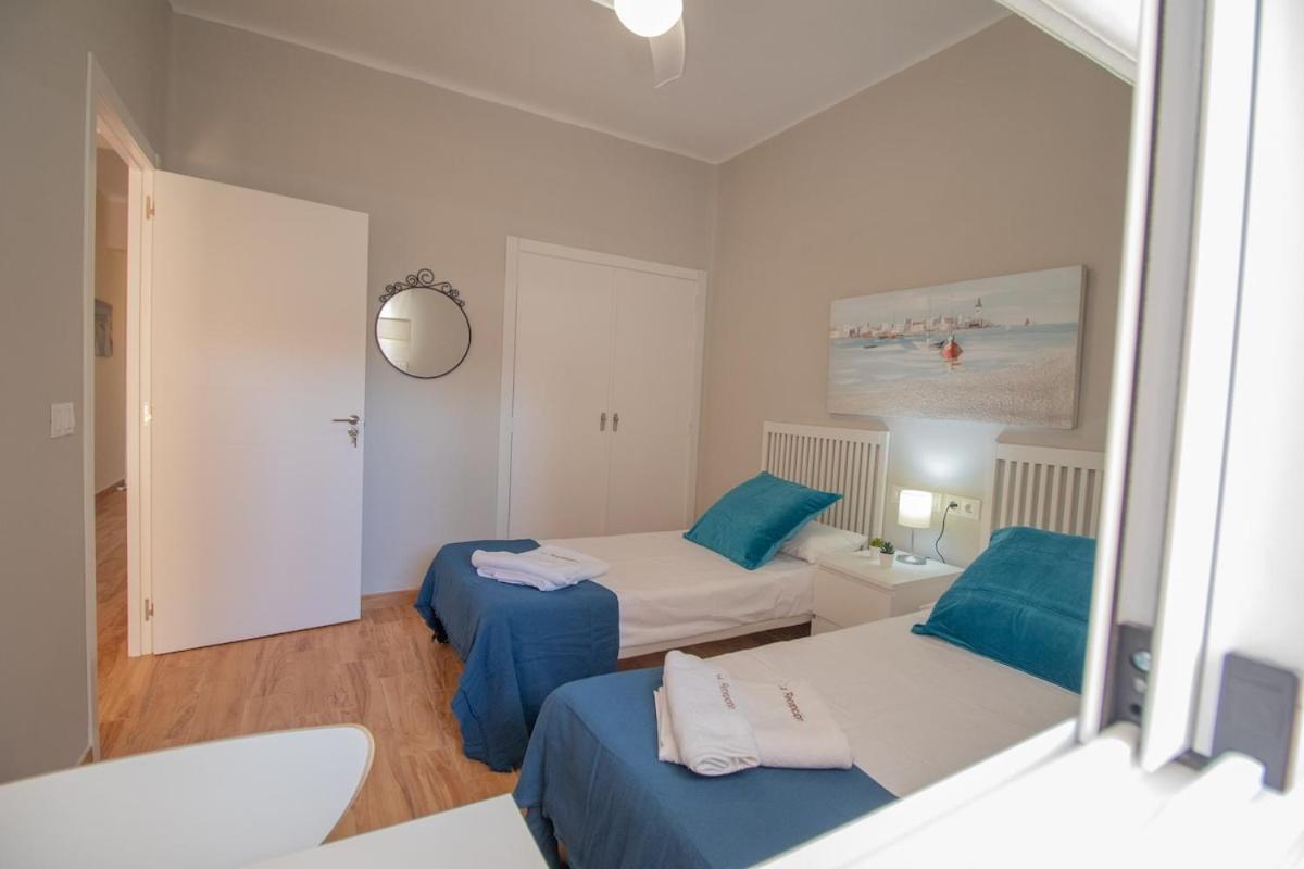 C102 - Huge And Stylish 5 Bedroom By The Center マラガ エクステリア 写真