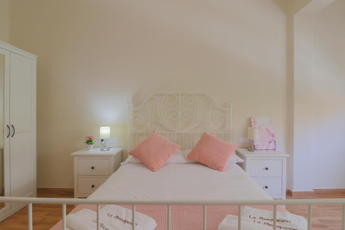 C102 - Huge And Stylish 5 Bedroom By The Center マラガ エクステリア 写真