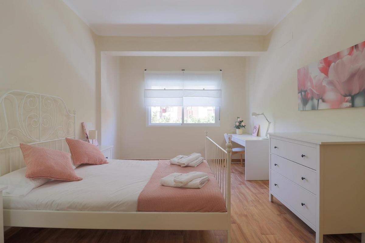 C102 - Huge And Stylish 5 Bedroom By The Center マラガ エクステリア 写真