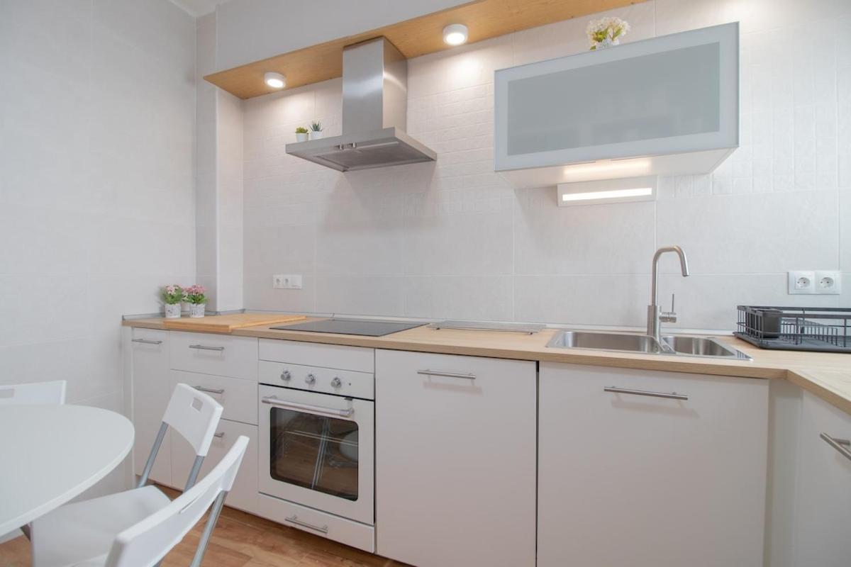 C102 - Huge And Stylish 5 Bedroom By The Center マラガ エクステリア 写真