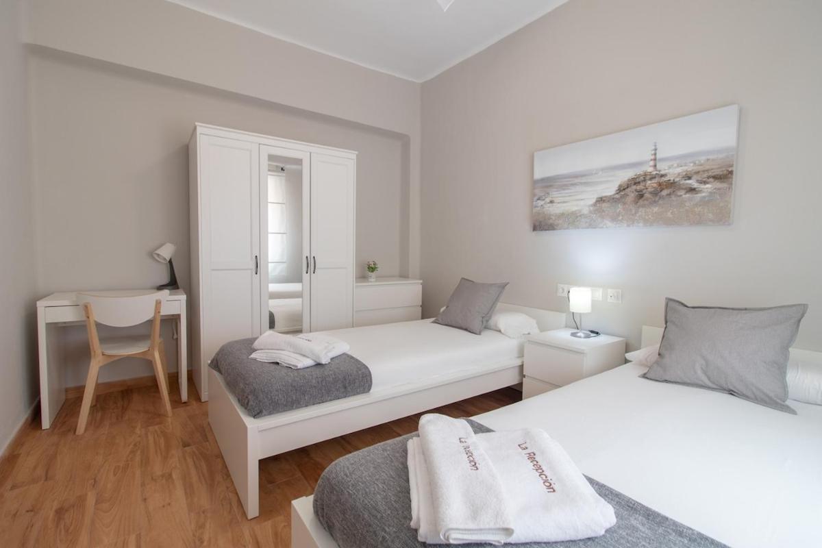 C102 - Huge And Stylish 5 Bedroom By The Center マラガ エクステリア 写真